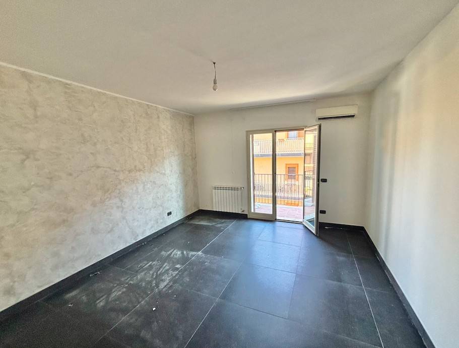 appartamento in vendita ad Aci Castello