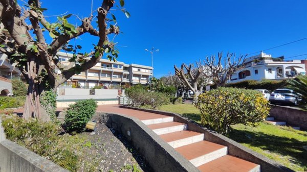 villa in vendita ad Aci Castello