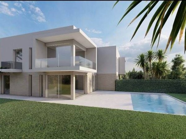 casa indipendente in vendita ad Aci Castello