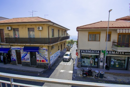 appartamento in vendita ad Aci Castello in zona Ficarazzi