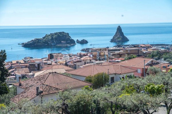 appartamento in vendita ad Aci Castello