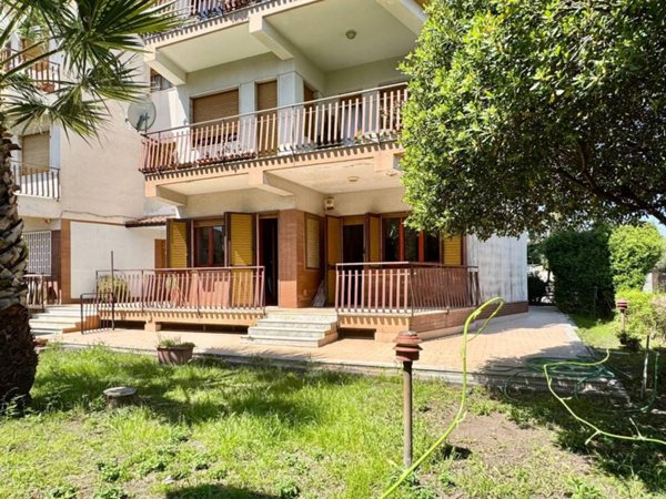 appartamento in vendita ad Aci Castello in zona Cannizzaro