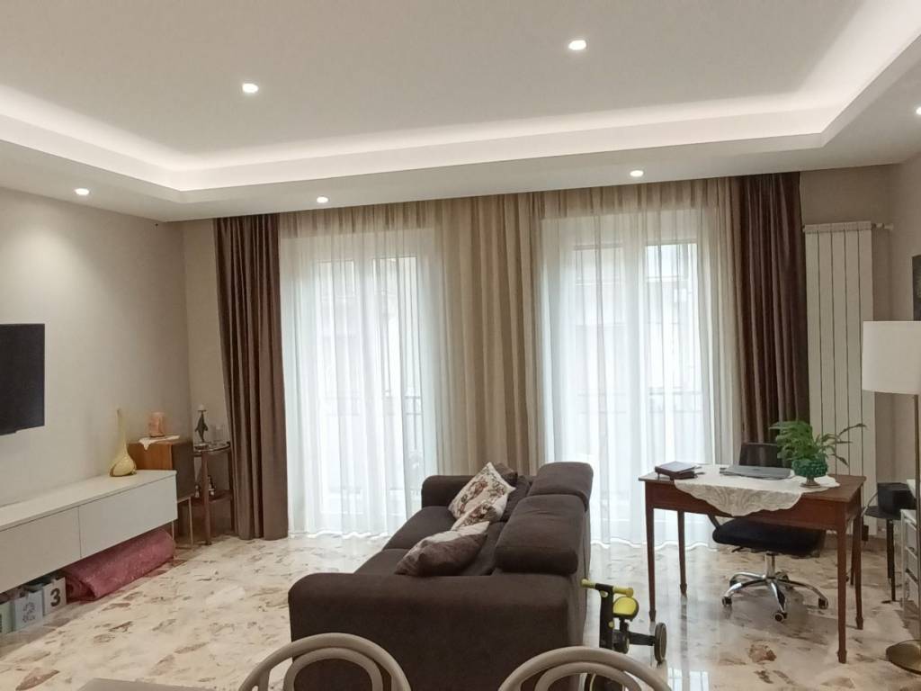 appartamento in vendita ad Aci Castello