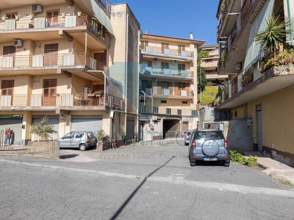 appartamento in vendita ad Aci Castello in zona Ficarazzi
