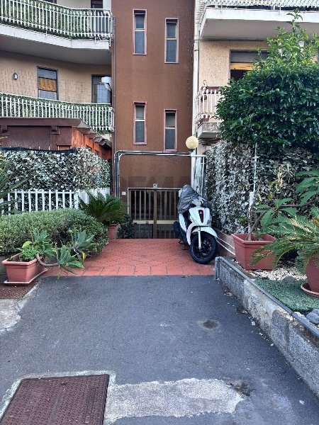 appartamento in vendita ad Aci Castello