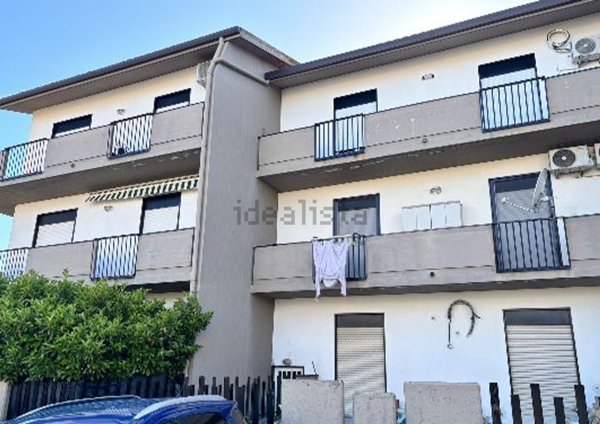 appartamento in vendita ad Aci Castello