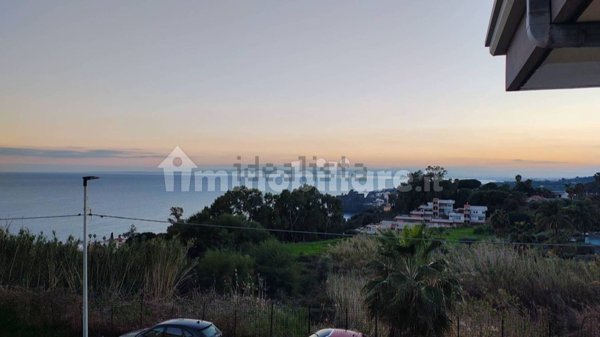 casa indipendente in vendita ad Aci Castello in zona Aci Trezza