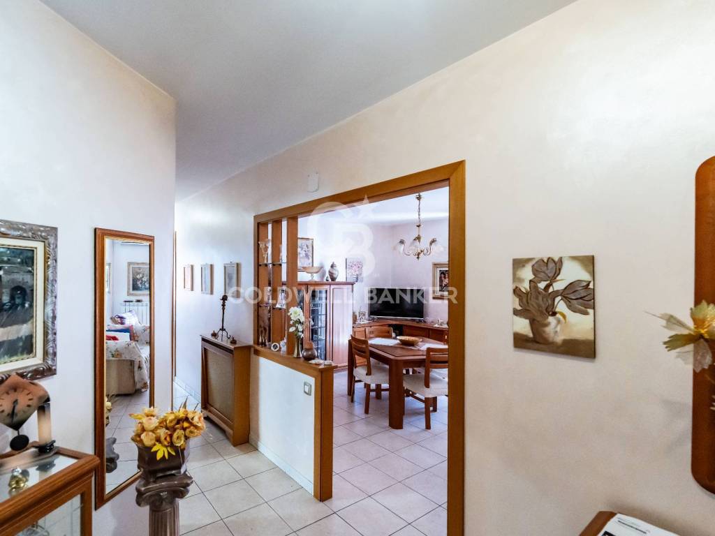 appartamento in vendita ad Aci Castello