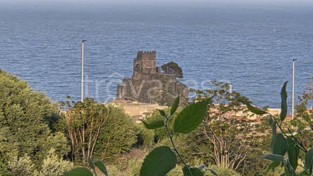 villa in vendita ad Aci Castello in zona Ficarazzi