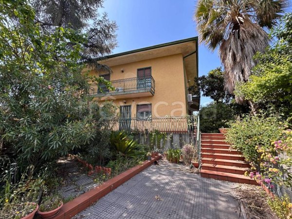 casa indipendente in vendita ad Aci Castello in zona Cannizzaro