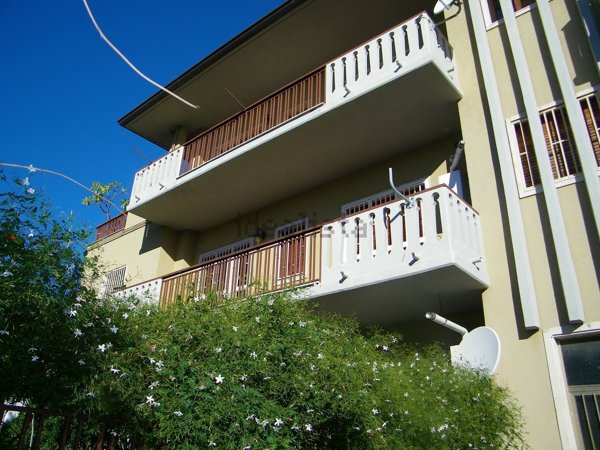 appartamento in vendita ad Aci Castello