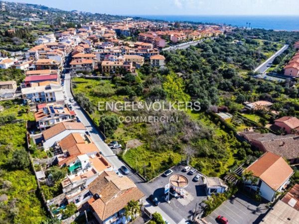 terreno edificabile in vendita ad Aci Castello in zona Cannizzaro