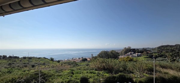 appartamento in vendita ad Aci Castello in zona Aci Trezza