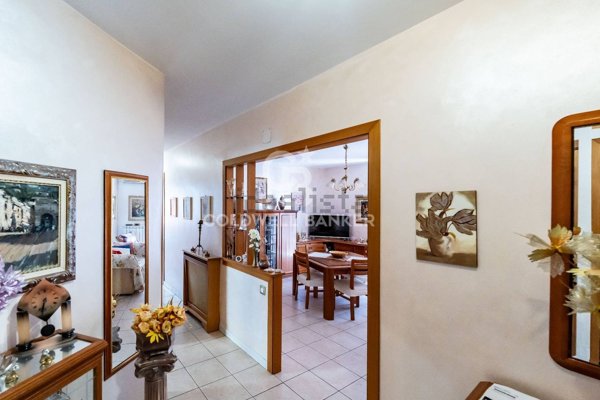 appartamento in vendita ad Aci Castello