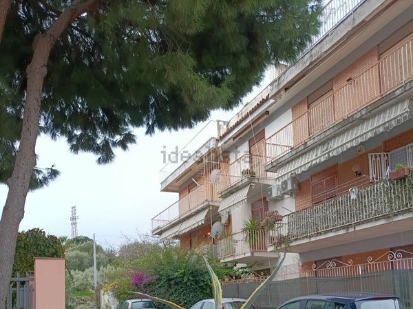 appartamento in vendita ad Aci Castello