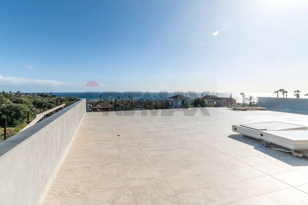 appartamento in vendita ad Aci Castello in zona Cannizzaro