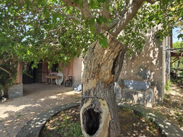casa indipendente in vendita ad Aci Castello