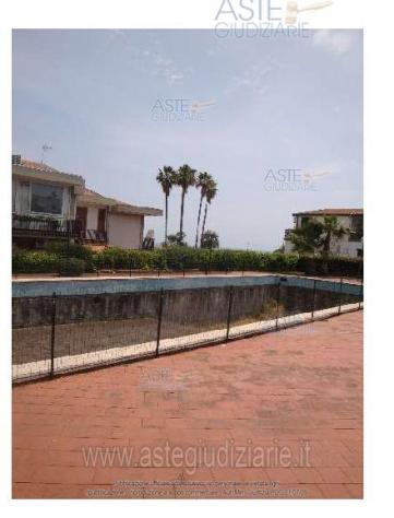 appartamento in vendita ad Aci Castello