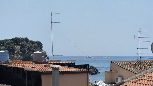 appartamento in vendita ad Aci Castello