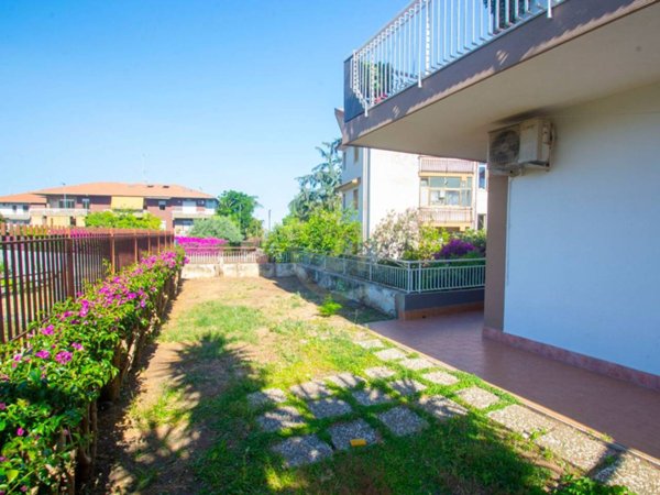 appartamento in vendita ad Aci Castello in zona Cannizzaro