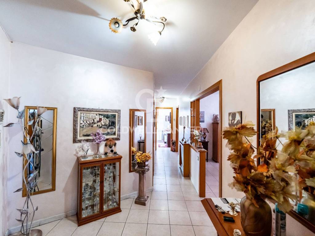 appartamento in vendita ad Aci Castello