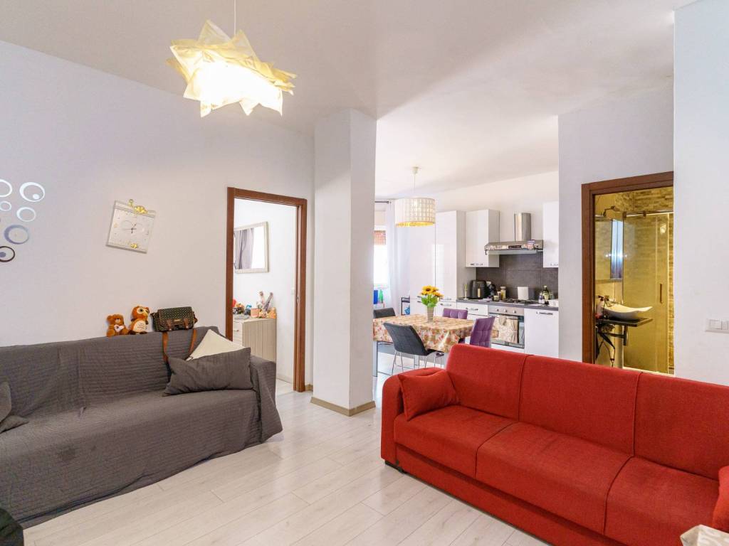 appartamento in vendita ad Aci Castello in zona Aci Trezza