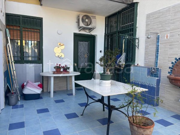 appartamento in vendita ad Aci Castello in zona Aci Trezza