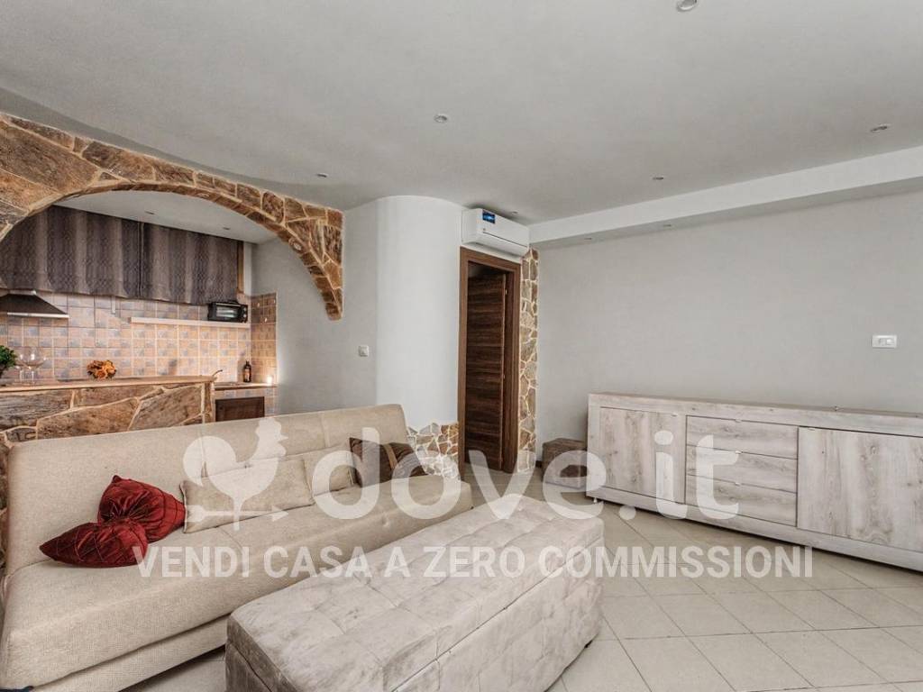 appartamento in vendita ad Aci Castello in zona Aci Trezza
