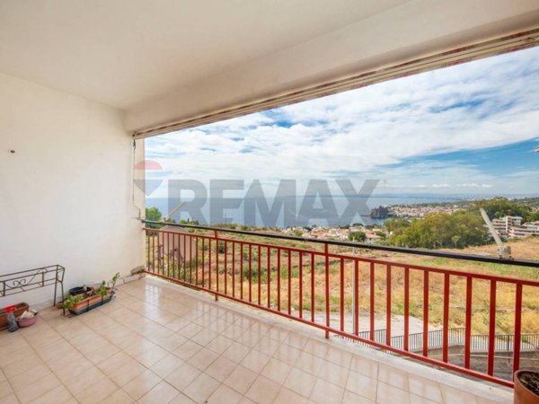 appartamento in vendita ad Aci Castello in zona Aci Trezza