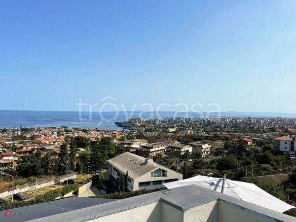 appartamento in vendita ad Aci Castello in zona Cannizzaro