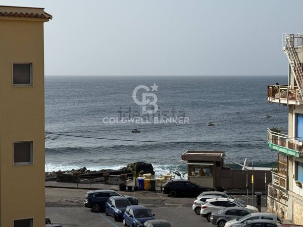 villa in vendita ad Aci Castello in zona Aci Trezza