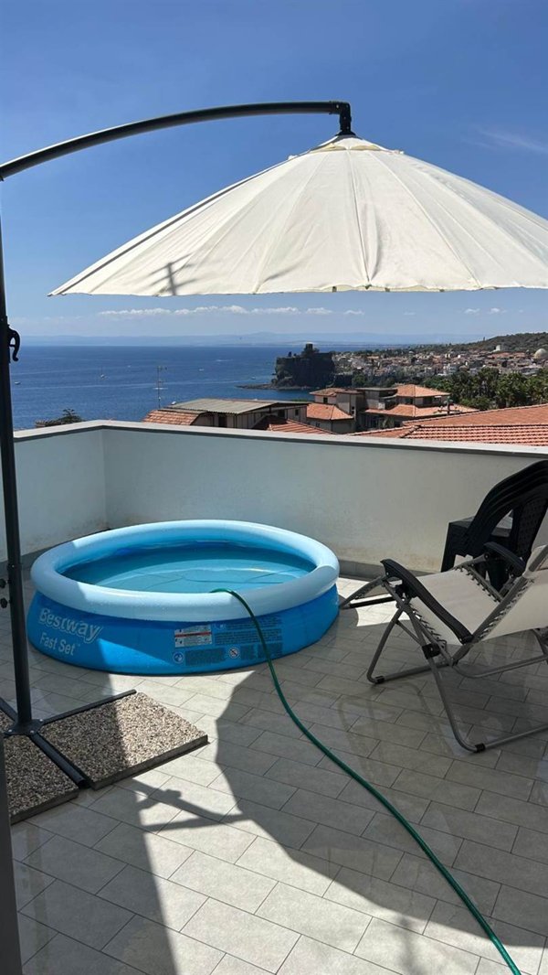 appartamento in vendita ad Aci Castello in zona Aci Trezza
