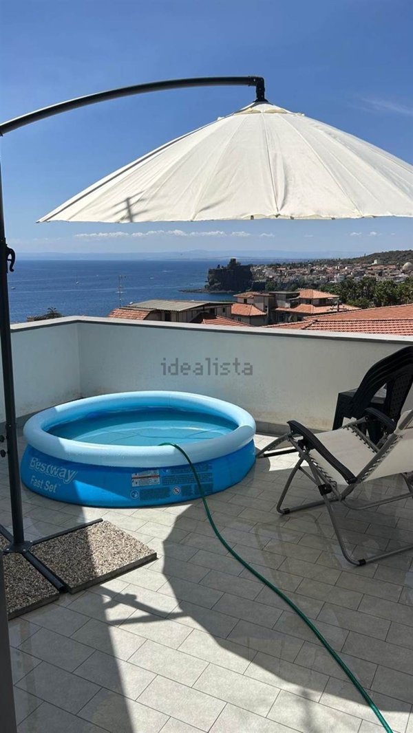 appartamento in vendita ad Aci Castello in zona Aci Trezza