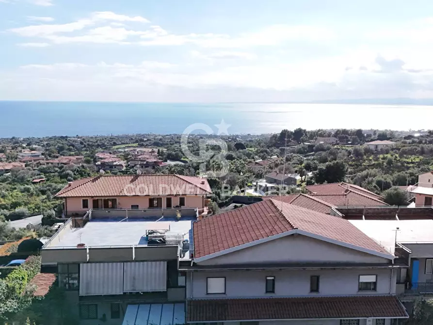 casa indipendente in vendita ad Aci Castello in zona Ficarazzi