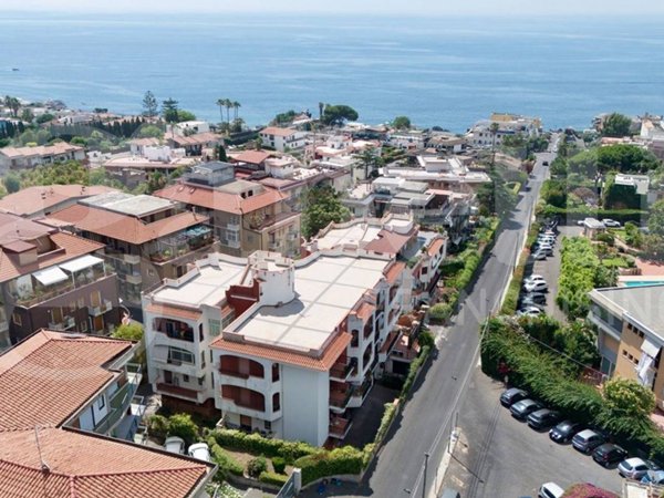 appartamento in vendita ad Aci Castello in zona Cannizzaro