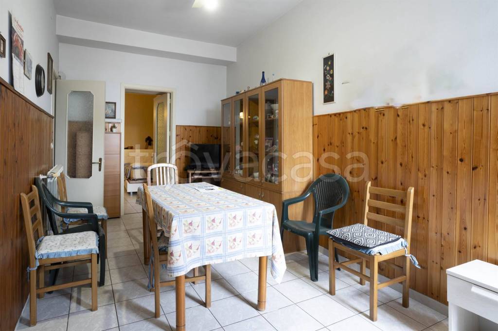 casa indipendente in vendita ad Aci Castello in zona Ficarazzi