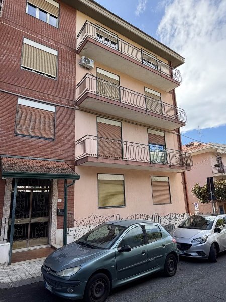 appartamento in vendita ad Aci Castello in zona Ficarazzi