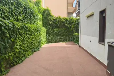 casa indipendente in vendita ad Aci Castello in zona Aci Trezza
