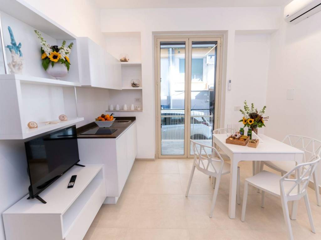 appartamento in vendita ad Aci Castello in zona Aci Trezza