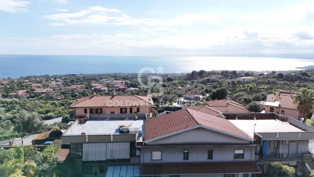 casa indipendente in vendita ad Aci Castello in zona Ficarazzi