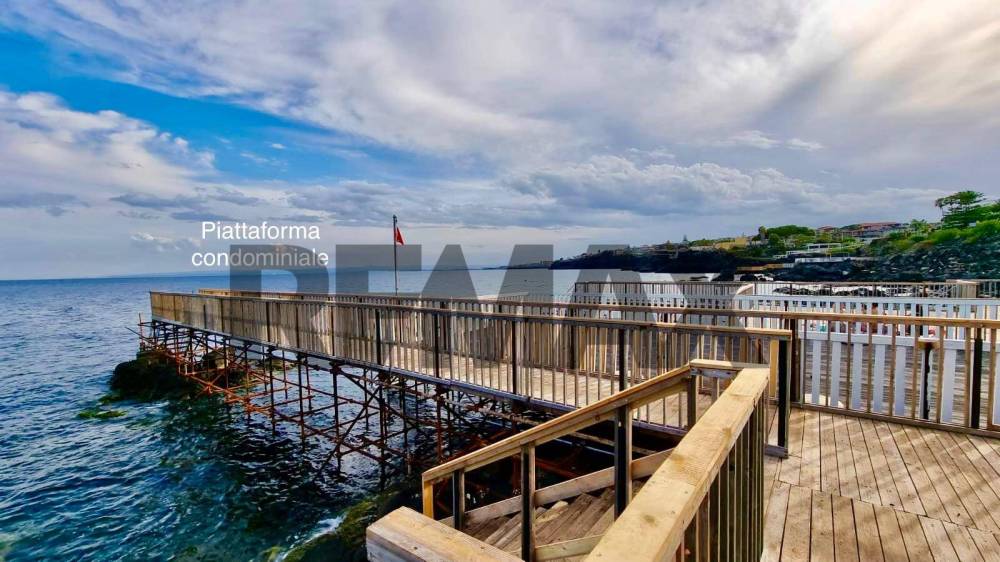 appartamento in vendita ad Aci Castello in zona Cannizzaro
