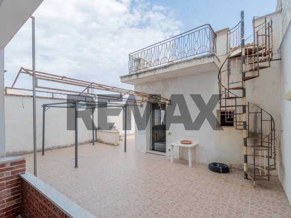 appartamento in vendita ad Aci Castello in zona Ficarazzi