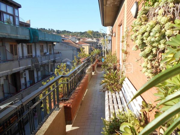 appartamento in vendita ad Aci Castello in zona Ficarazzi