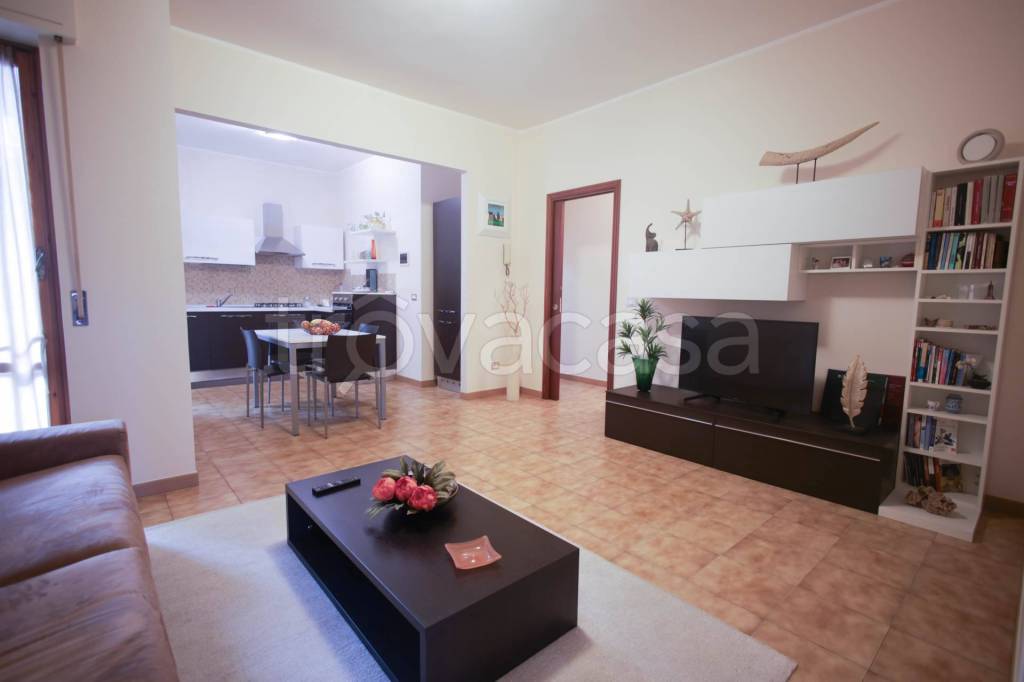 appartamento in vendita ad Aci Castello in zona Ficarazzi