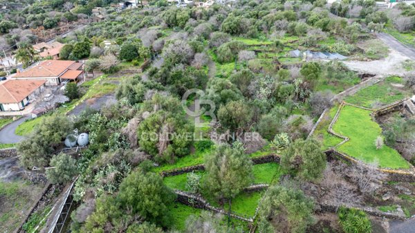 terreno in vendita ad Aci Castello in zona Ficarazzi