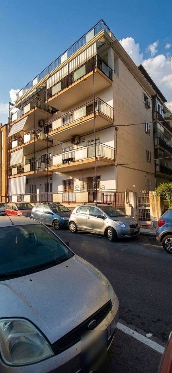 appartamento in vendita ad Aci Castello in zona Cannizzaro