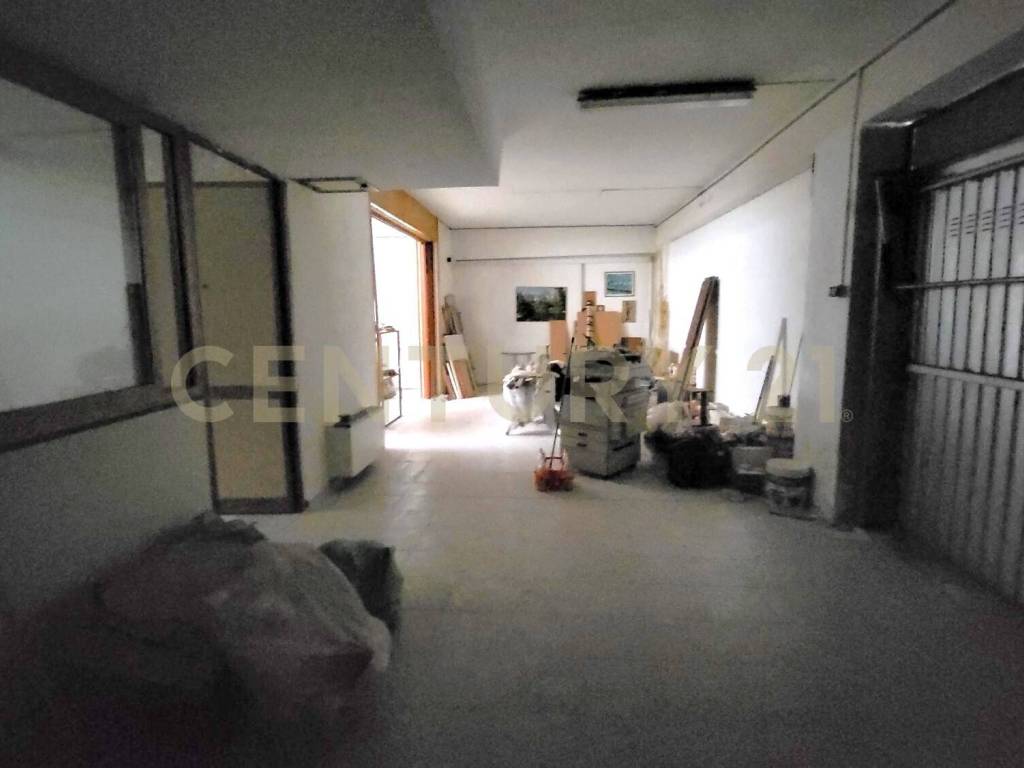 box auto in vendita ad Aci Castello in zona Ficarazzi