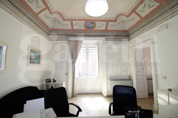 ufficio in vendita ad Aci Castello in zona Cannizzaro