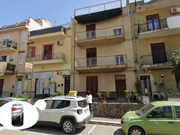 casa indipendente in vendita ad Aci Castello in zona Ficarazzi