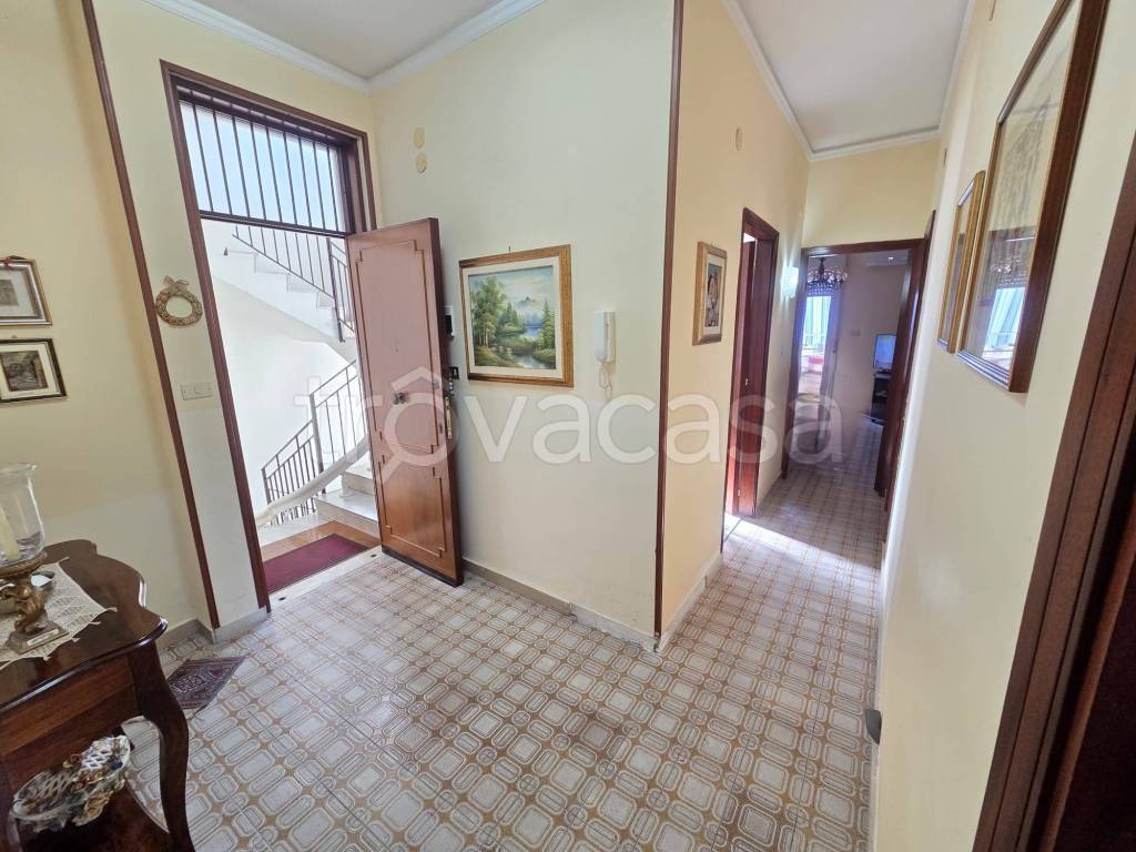 appartamento in vendita ad Aci Castello